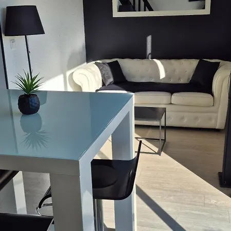 Apartment Superbe T2 Mezzanie, 200m Du Village Naturiste, Clim, Wifi, Piscine Agde