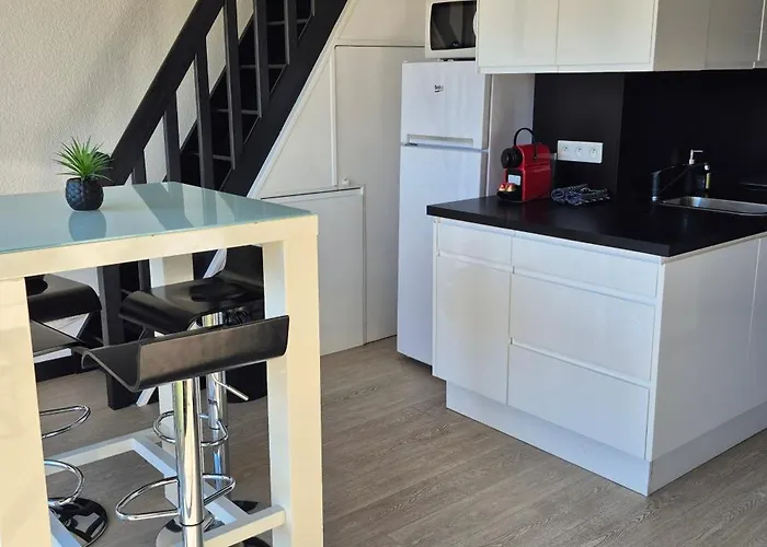 Superbe T2 Mezzanie, 200m Du Village Naturiste, Clim, Wifi, Piscine Appartamento *